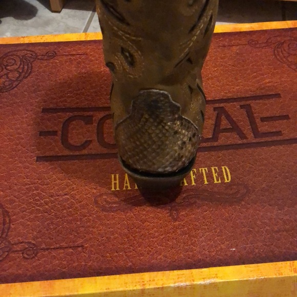 - CORRAL NEW Python Snakeskin Inlay Snip Toe Boots - Picture 11 of 13